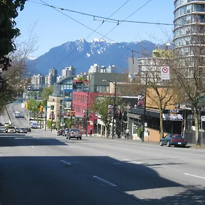 Apartment Charming Heritage With Mountain And City Views, Vancouver