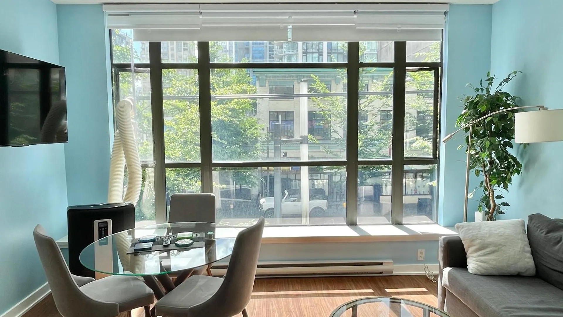 Downtown 1Br Condo At Granville Strip Near English Bay Vancouver